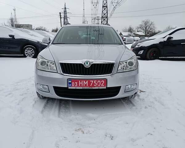 Шкода Октавия, объемом двигателя 1.6 л и пробегом 218 тыс. км за 9500 $, фото 1 на Automoto.ua