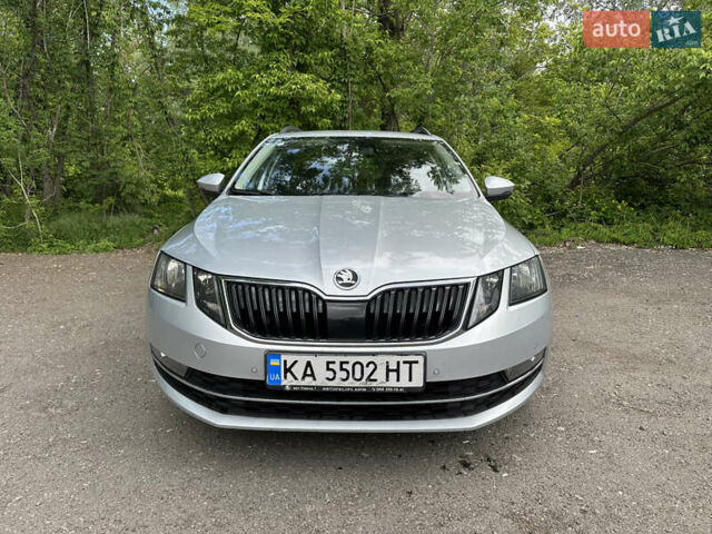 Шкода Октавия, объемом двигателя 1.6 л и пробегом 240 тыс. км за 10500 $, фото 1 на Automoto.ua