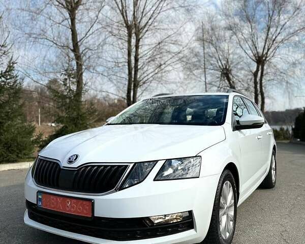 Шкода Октавия, объемом двигателя 1.6 л и пробегом 202 тыс. км за 14399 $, фото 1 на Automoto.ua