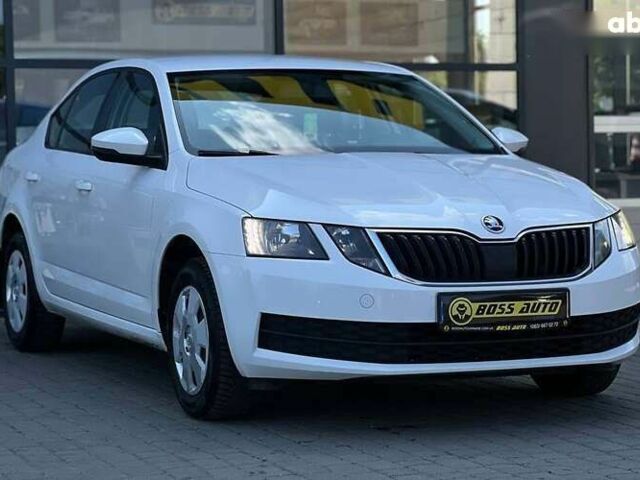 Шкода Октавія, об'ємом двигуна 1.6 л та пробігом 140 тис. км за 15800 $, фото 1 на Automoto.ua
