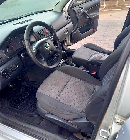 Шкода Октавия, объемом двигателя 1.8 л и пробегом 300 тыс. км за 4300 $, фото 1 на Automoto.ua