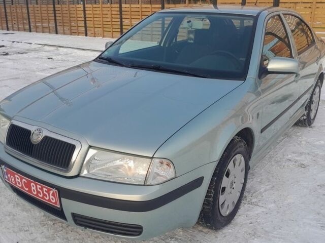 Шкода Октавия, объемом двигателя 1 л и пробегом 198 тыс. км за 5999 $, фото 1 на Automoto.ua