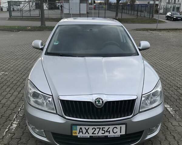 Шкода Октавия, объемом двигателя 1.8 л и пробегом 125 тыс. км за 7800 $, фото 1 на Automoto.ua