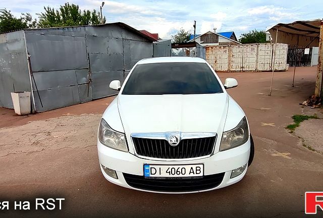 Шкода Октавия 2011 в Глухове на Automoto.ua Шкода Октавия, объемом двигателя 1.6 л и пробегом 316 тыс. км за 7899 $, фото 1 на Automoto.ua