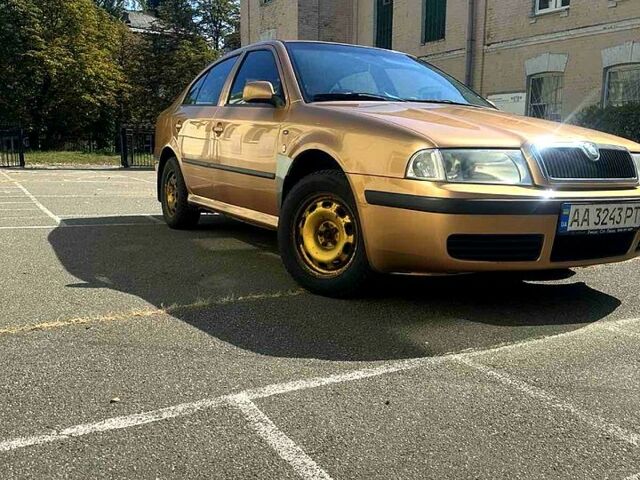 Шкода Октавия 2001 в Киеве на Automoto.ua Желтый Шкода Октавия, объемом двигателя 2 л и пробегом 199 тыс. км за 4300 $, фото 1 на Automoto.ua