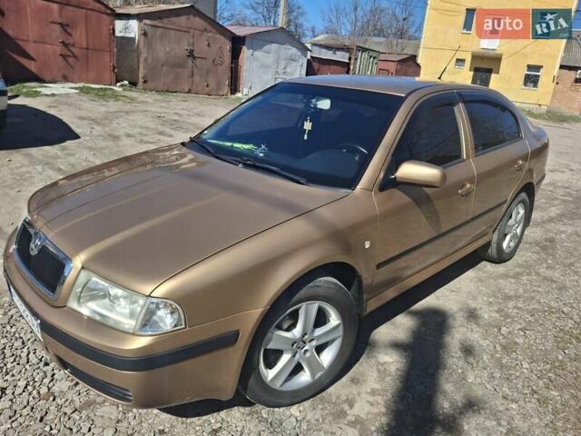 Желтый Шкода Октавия, объемом двигателя 1.98 л и пробегом 149 тыс. км за 5800 $, фото 1 на Automoto.ua