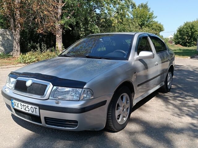 Сірий Шкода Октавія, об'ємом двигуна 2 л та пробігом 325 тис. км за 4645 $, фото 1 на Automoto.ua