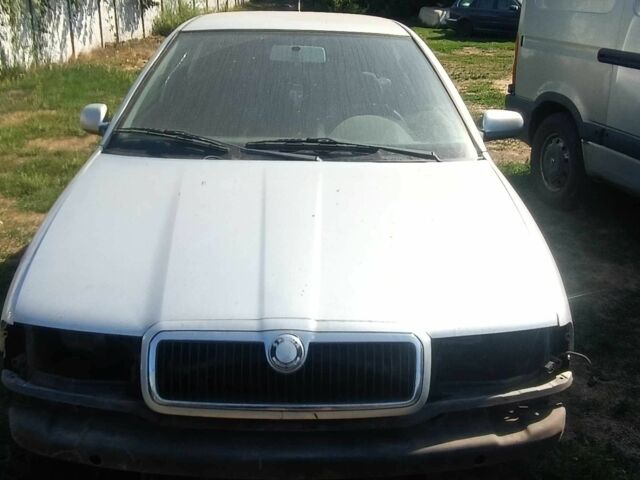 Шкода Октавия 2001 в Кременчуге на Automoto.ua Серый Шкода Октавия, объемом двигателя 1.6 л и пробегом 300 тыс. км за 500 $, фото 1 на Automoto.ua