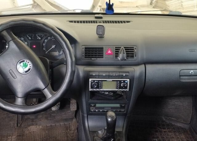 Серый Шкода Октавия, объемом двигателя 1.8 л и пробегом 246 тыс. км за 4500 $, фото 1 на Automoto.ua