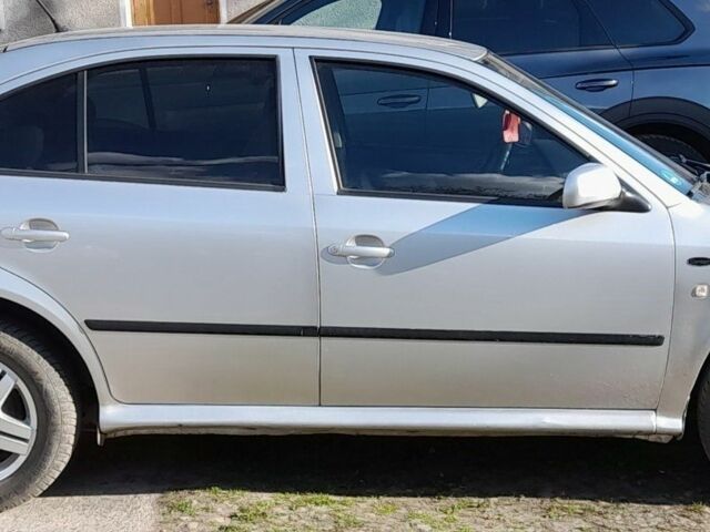 Серый Шкода Октавия, объемом двигателя 0 л и пробегом 354 тыс. км за 3600 $, фото 1 на Automoto.ua