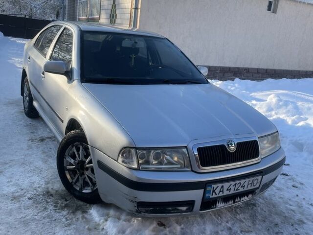 Серый Шкода Октавия, объемом двигателя 2 л и пробегом 300 тыс. км за 3843 $, фото 1 на Automoto.ua