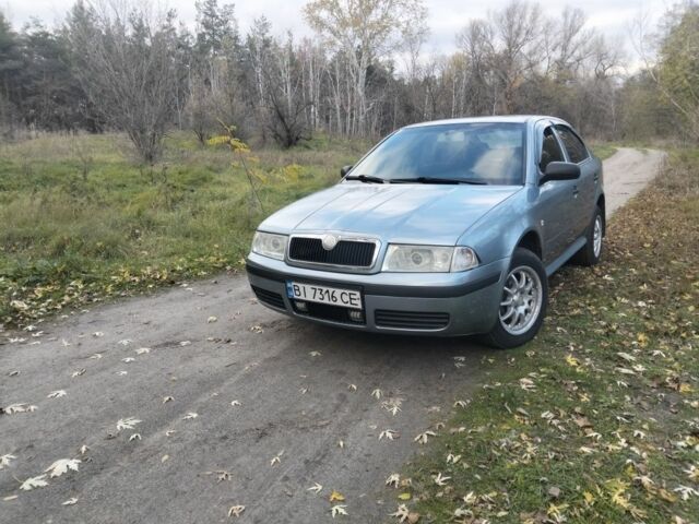 Сірий Шкода Октавія, об'ємом двигуна 1.6 л та пробігом 320 тис. км за 4000 $, фото 1 на Automoto.ua