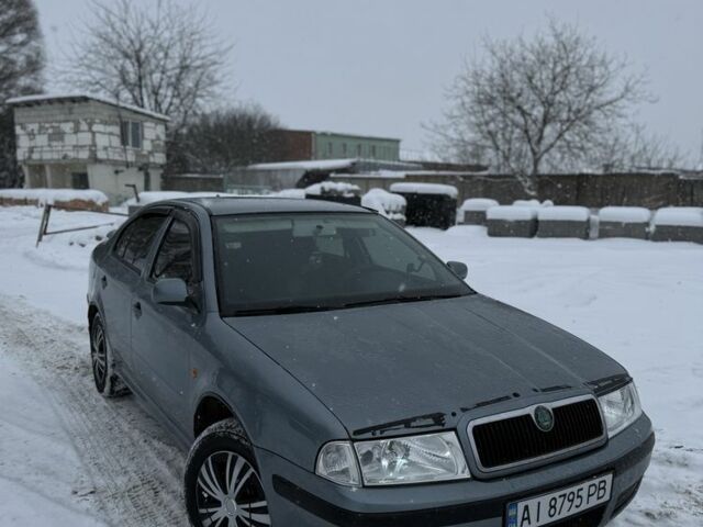 Серый Шкода Октавия, объемом двигателя 1.6 л и пробегом 319 тыс. км за 3499 $, фото 1 на Automoto.ua