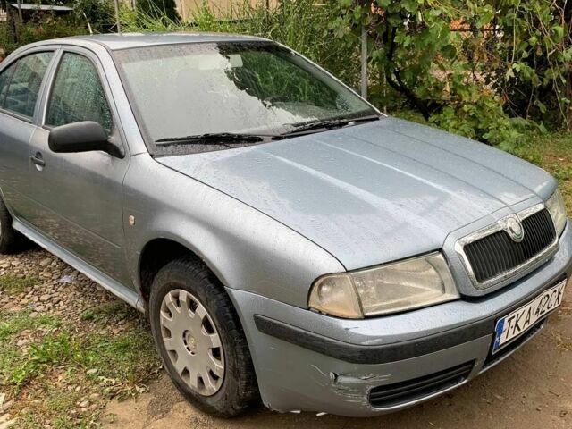 Сірий Шкода Октавія, об'ємом двигуна 1 л та пробігом 300 тис. км за 1496 $, фото 1 на Automoto.ua