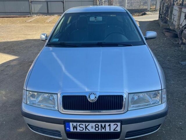 Сірий Шкода Октавія, об'ємом двигуна 2 л та пробігом 250 тис. км за 1000 $, фото 1 на Automoto.ua