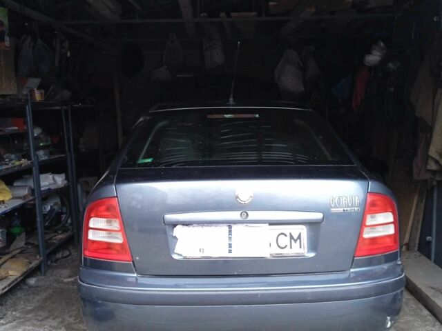 Серый Шкода Октавия, объемом двигателя 1.6 л и пробегом 376 тыс. км за 1500 $, фото 1 на Automoto.ua