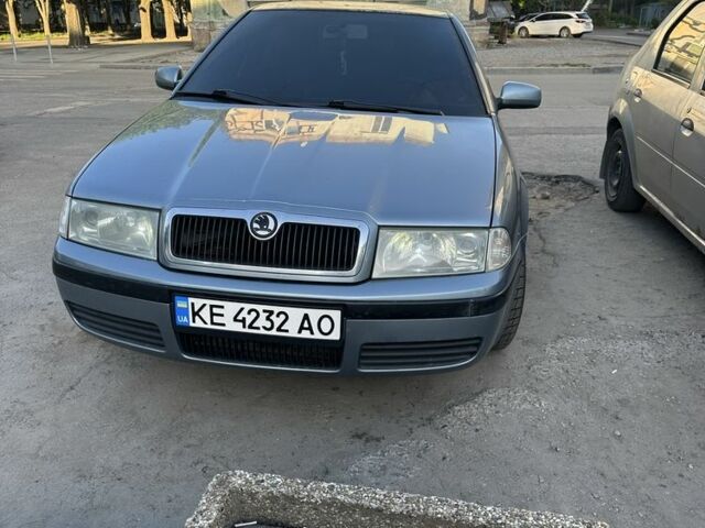 Серый Шкода Октавия, объемом двигателя 1.6 л и пробегом 275 тыс. км за 4950 $, фото 1 на Automoto.ua