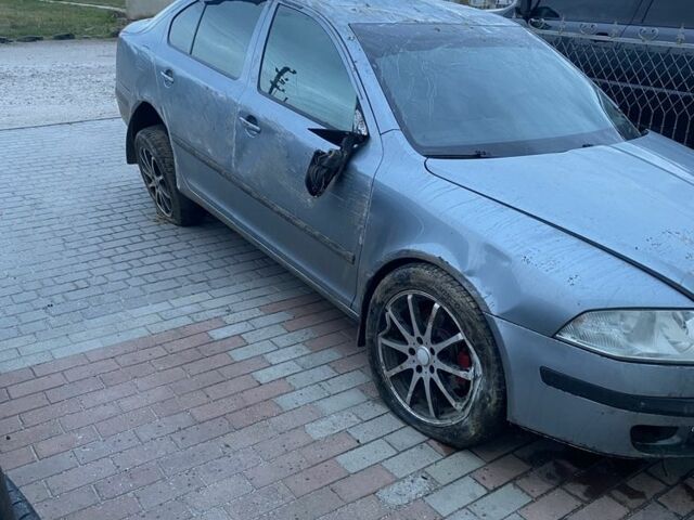 Сірий Шкода Октавія, об'ємом двигуна 1.6 л та пробігом 230 тис. км за 1500 $, фото 1 на Automoto.ua