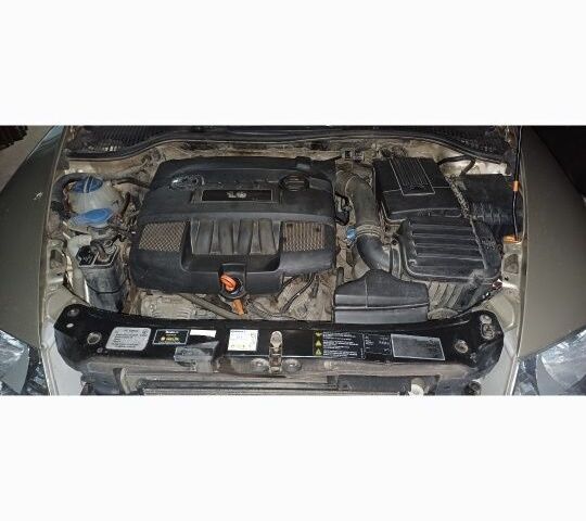 Серый Шкода Октавия, объемом двигателя 1.6 л и пробегом 290 тыс. км за 3500 $, фото 1 на Automoto.ua