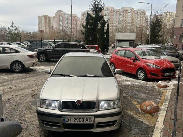 Сірий Шкода Октавія, об'ємом двигуна 1.6 л та пробігом 344 тис. км за 4724 $, фото 1 на Automoto.ua