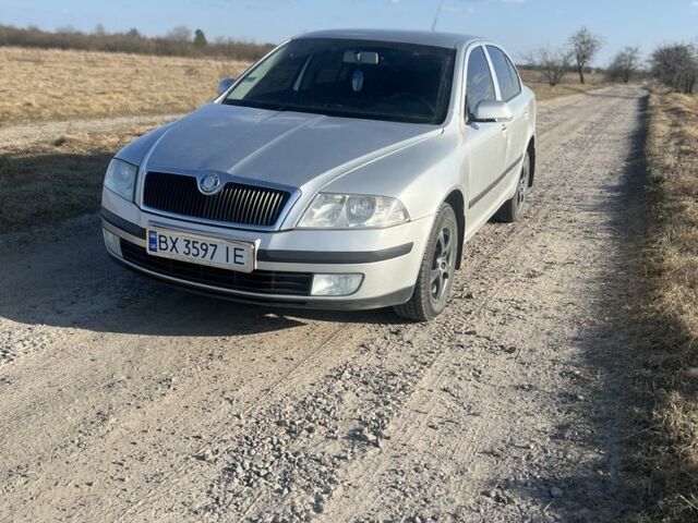 Серый Шкода Октавия, объемом двигателя 1.6 л и пробегом 380 тыс. км за 3950 $, фото 1 на Automoto.ua