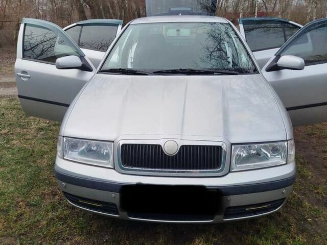 Серый Шкода Октавия, объемом двигателя 1.8 л и пробегом 300 тыс. км за 6000 $, фото 1 на Automoto.ua