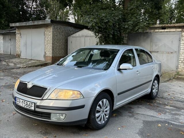 Серый Шкода Октавия, объемом двигателя 1.6 л и пробегом 323 тыс. км за 2400 $, фото 1 на Automoto.ua