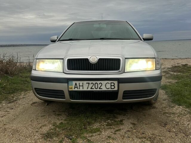 Серый Шкода Октавия, объемом двигателя 1.6 л и пробегом 300 тыс. км за 5600 $, фото 1 на Automoto.ua