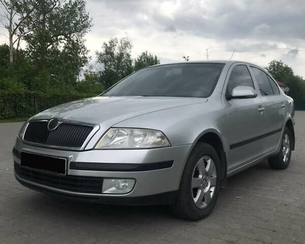Серый Шкода Октавия, объемом двигателя 1.97 л и пробегом 300 тыс. км за 3800 $, фото 1 на Automoto.ua