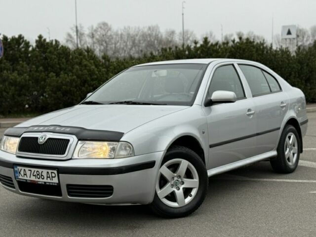 Серый Шкода Октавия, объемом двигателя 1.6 л и пробегом 165 тыс. км за 1800 $, фото 1 на Automoto.ua