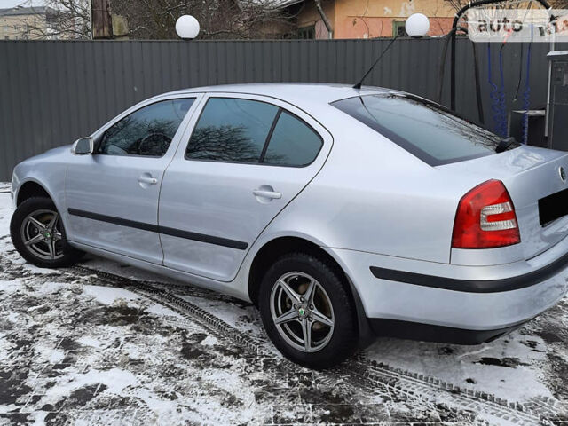 Сірий Шкода Октавія, об'ємом двигуна 1.6 л та пробігом 176 тис. км за 8200 $, фото 1 на Automoto.ua