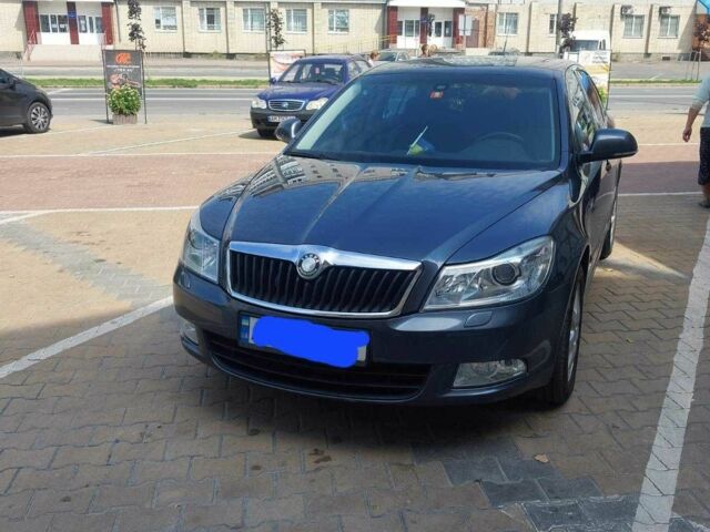 Серый Шкода Октавия, объемом двигателя 1.8 л и пробегом 241 тыс. км за 7800 $, фото 1 на Automoto.ua