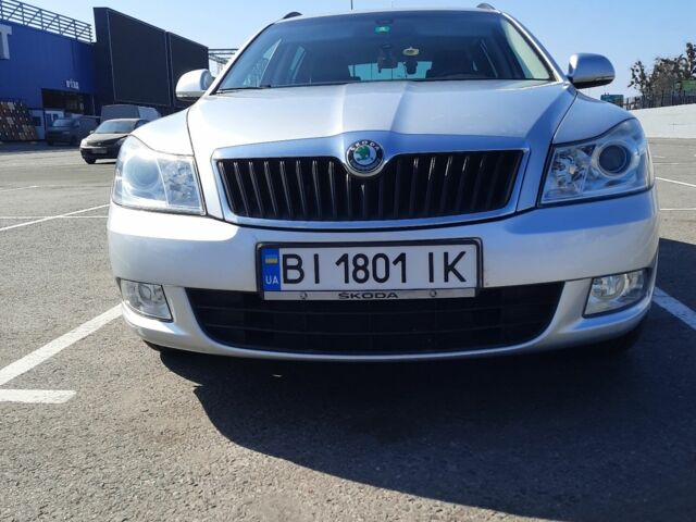 Сірий Шкода Октавія, об'ємом двигуна 1.8 л та пробігом 176 тис. км за 10700 $, фото 1 на Automoto.ua
