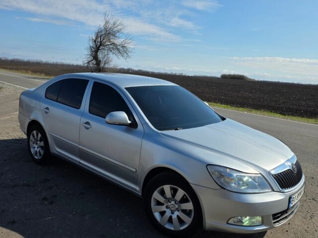 Серый Шкода Октавия, объемом двигателя 1.6 л и пробегом 306 тыс. км за 8000 $, фото 1 на Automoto.ua