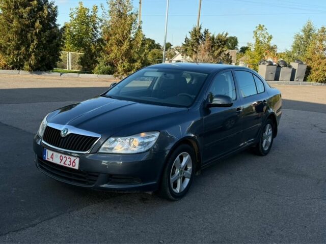 Сірий Шкода Октавія, об'ємом двигуна 1.6 л та пробігом 300 тис. км за 3402 $, фото 1 на Automoto.ua