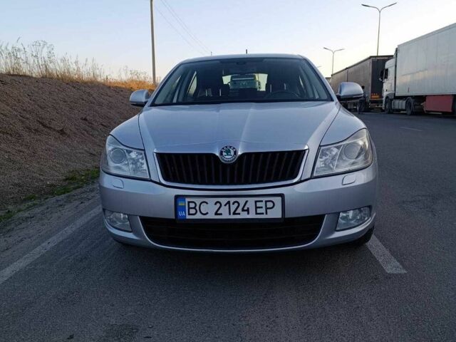 Сірий Шкода Октавія, об'ємом двигуна 2 л та пробігом 253 тис. км за 10000 $, фото 1 на Automoto.ua