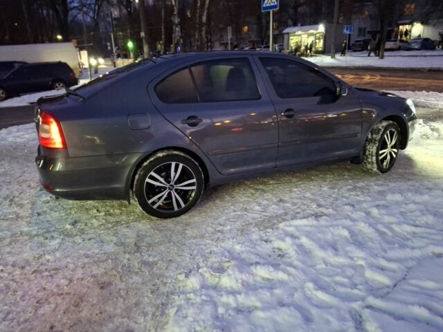 Серый Шкода Октавия, объемом двигателя 1.6 л и пробегом 400 тыс. км за 7500 $, фото 1 на Automoto.ua