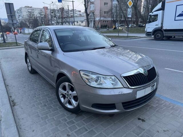 Серый Шкода Октавия, объемом двигателя 2 л и пробегом 240 тыс. км за 2900 $, фото 1 на Automoto.ua