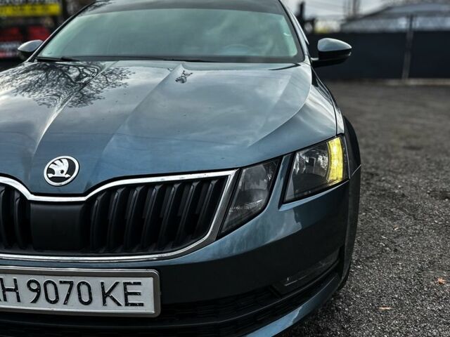 Серый Шкода Октавия, объемом двигателя 2 л и пробегом 198 тыс. км за 15000 $, фото 1 на Automoto.ua