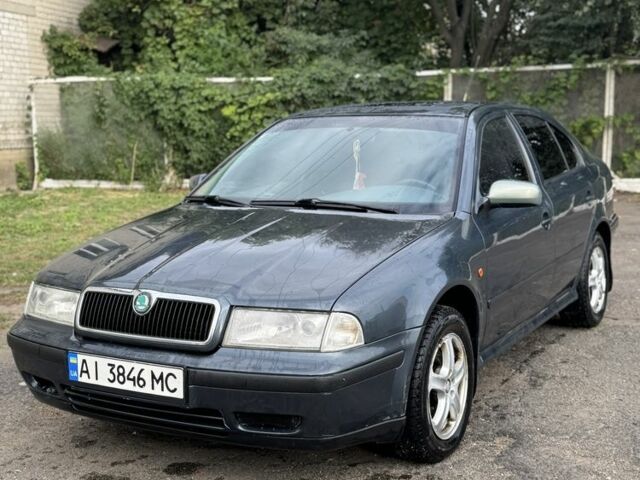 Серый Шкода Октавия, объемом двигателя 1.8 л и пробегом 372 тыс. км за 2600 $, фото 1 на Automoto.ua