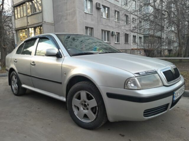 Серый Шкода Октавия, объемом двигателя 1.6 л и пробегом 465 тыс. км за 2750 $, фото 1 на Automoto.ua