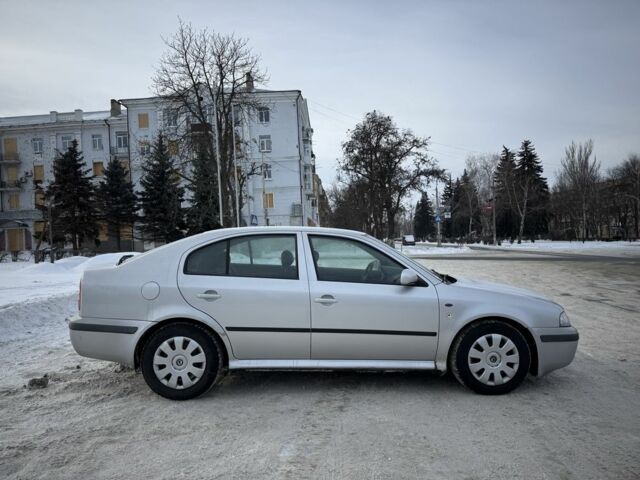 Сірий Шкода Октавія, об'ємом двигуна 0 л та пробігом 300 тис. км за 2433 $, фото 1 на Automoto.ua