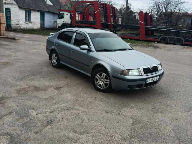 Сірий Шкода Октавія, об'ємом двигуна 1.6 л та пробігом 250 тис. км за 4200 $, фото 1 на Automoto.ua