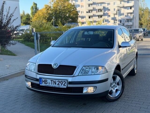 Серый Шкода Октавия, объемом двигателя 1.6 л и пробегом 260 тыс. км за 1608 $, фото 1 на Automoto.ua