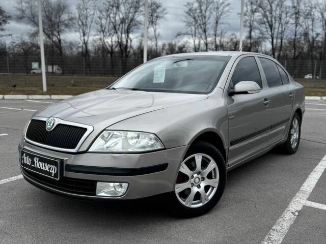 Серый Шкода Октавия, объемом двигателя 0 л и пробегом 233 тыс. км за 5800 $, фото 1 на Automoto.ua