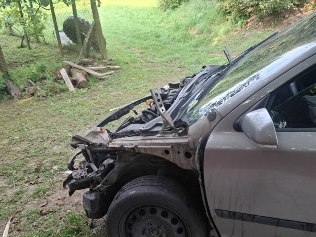 Серый Шкода Октавия, объемом двигателя 1.6 л и пробегом 250 тыс. км за 1400 $, фото 1 на Automoto.ua