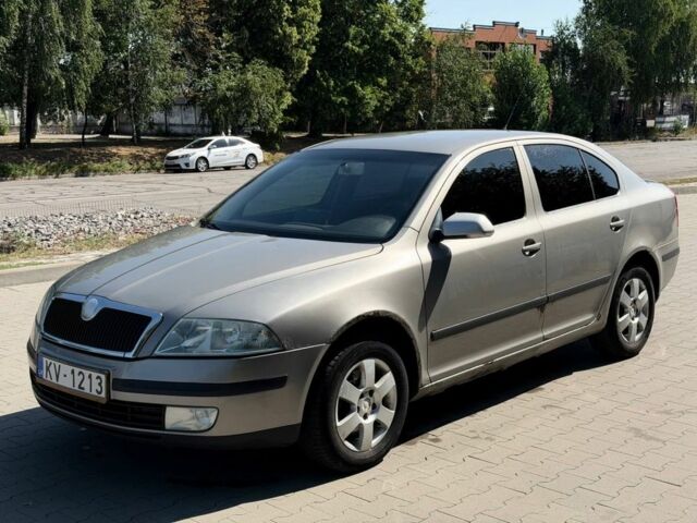 Серый Шкода Октавия, объемом двигателя 2 л и пробегом 250 тыс. км за 2248 $, фото 1 на Automoto.ua