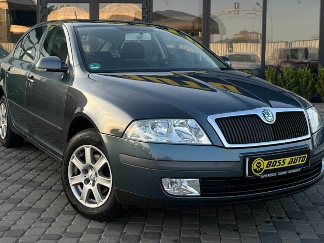 Серый Шкода Октавия, объемом двигателя 1.6 л и пробегом 147 тыс. км за 6450 $, фото 1 на Automoto.ua