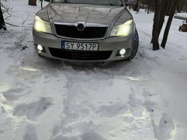 Серый Шкода Октавия, объемом двигателя 2 л и пробегом 350 тыс. км за 3800 $, фото 1 на Automoto.ua