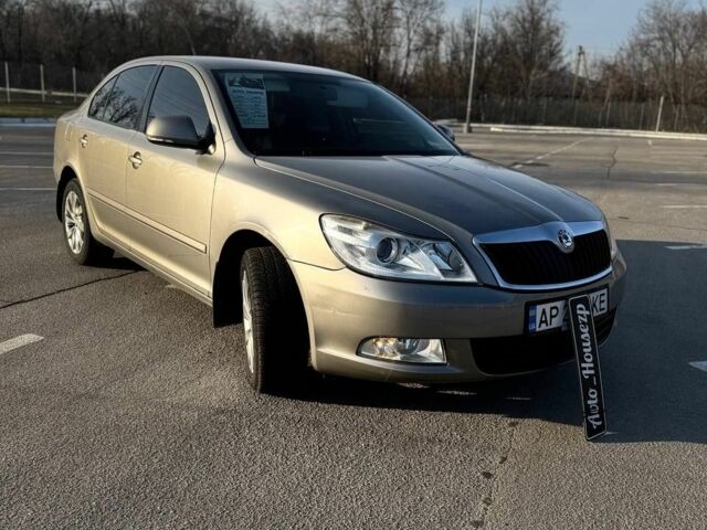 Серый Шкода Октавия, объемом двигателя 0 л и пробегом 211 тыс. км за 6800 $, фото 1 на Automoto.ua